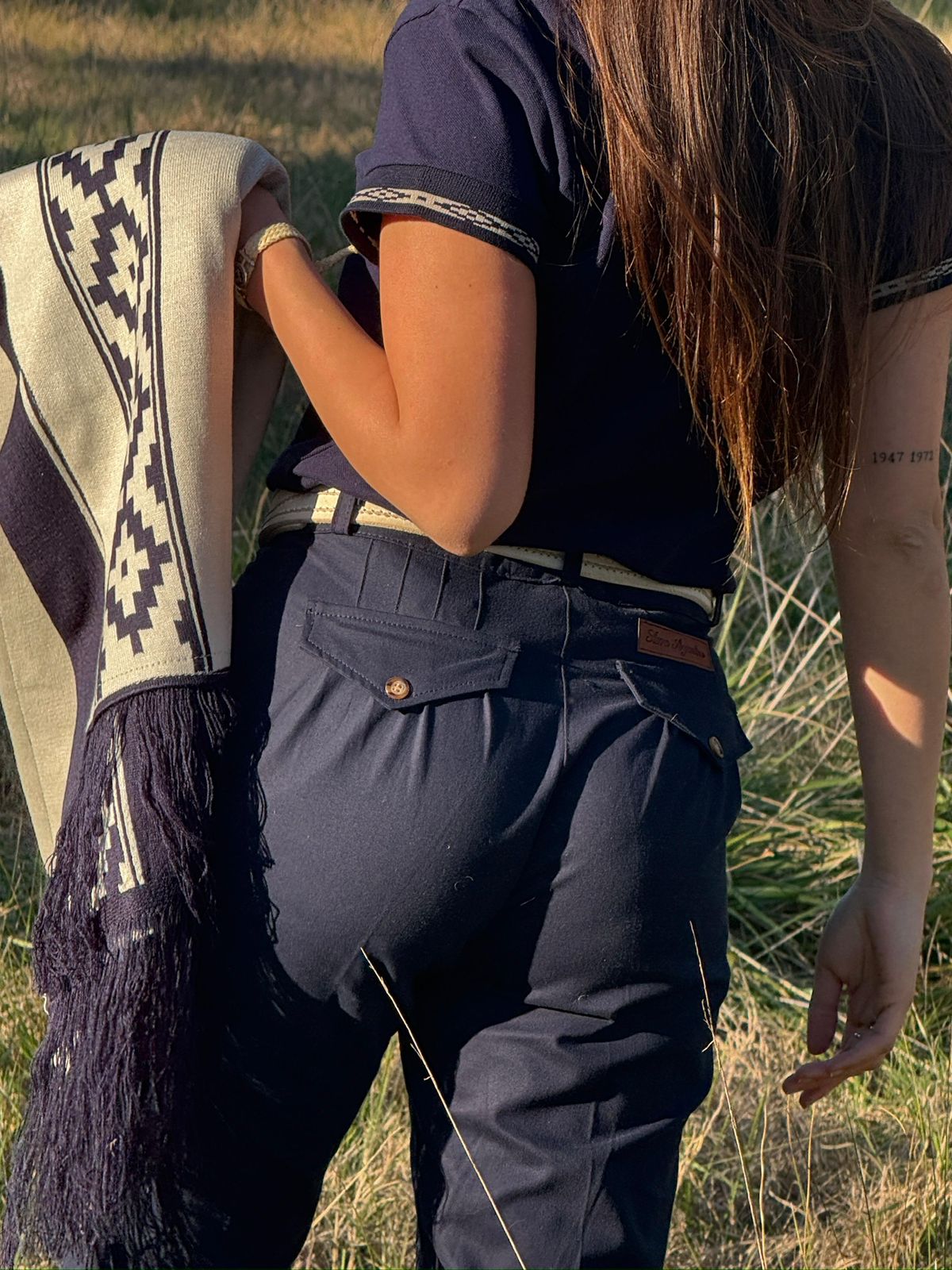 Bombacha gabardina elastizada bordada azul B2 4