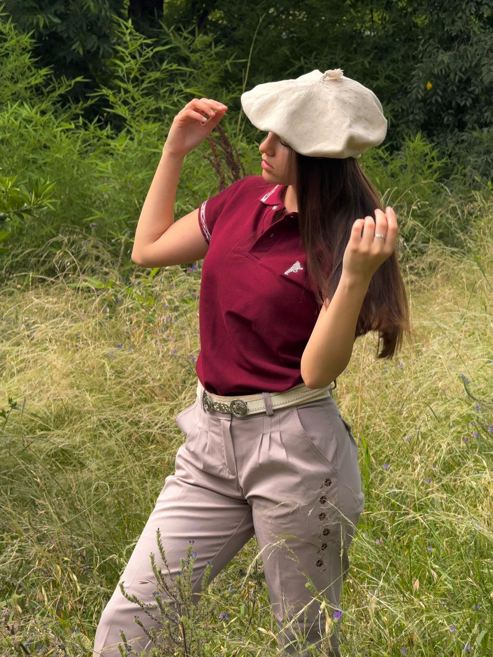 Bombacha gabardina elastizada bordada beige