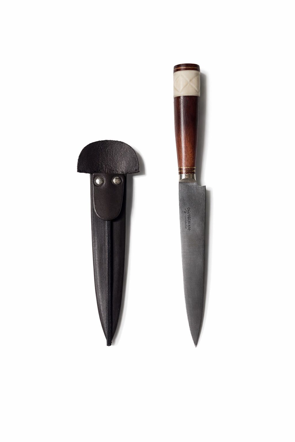 Cuchillo Criollo Tradicional con Vaina de Cuero